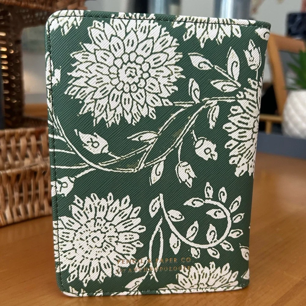 PENCIL & PAPER CO. for ANTHROPOLOGIE Howdy Passport Cover Green Ivory Orange - Picture 2 of 6